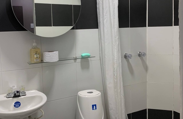 Duplex w Rooftop, Pool & 3 Jacuzzi, Maid, Security