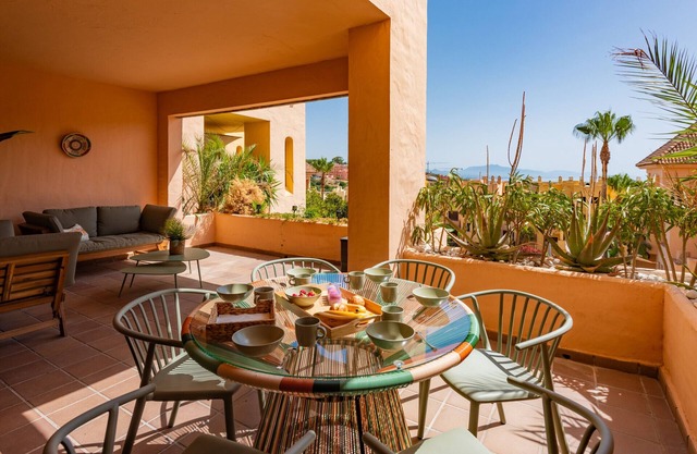 Duquesa Village 2450 Sunny Views