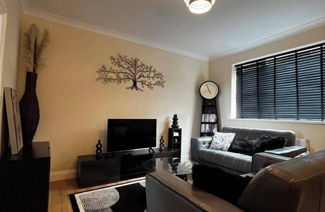 Durham, 3-Beds, Sleeps 5 - Close to Uni & Centre