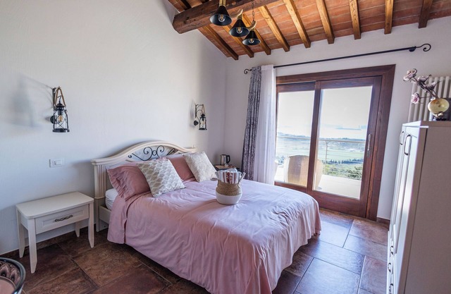 Dusty- Room with terrace with breathtaking lake view