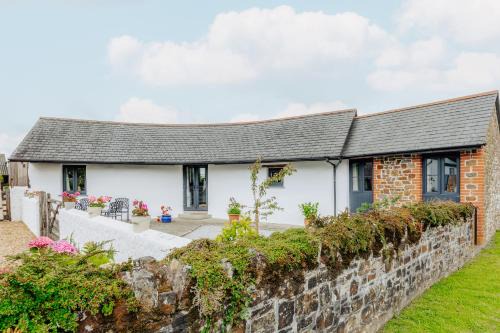 Dux Farm Retreat - 2 bed dog friendly cottage, near Bude
