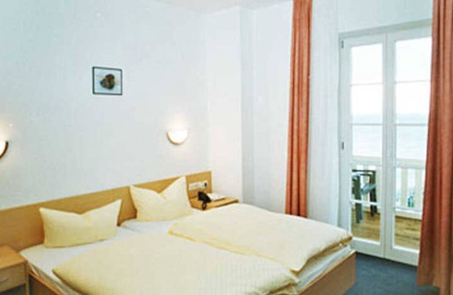 DZ 15. Standard with sea view and balcony - Hotel garni Meeresgruß ***