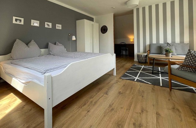 DZ - Bei Zingst: Schmidt's Gasthof