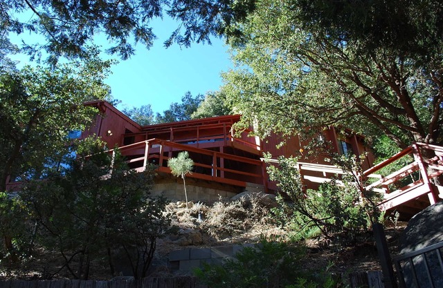 Eagle Rest Lodge - Upscale Seclusion with Dramatic Views & EV Charging