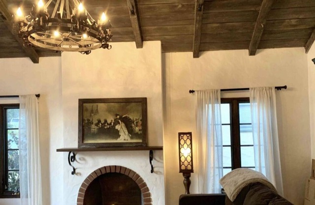 Eagle Rock Entire House - Large Bungalow