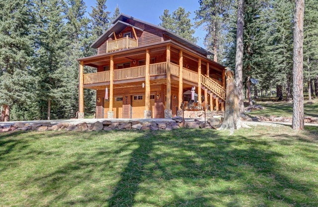 Eagle`s Lair - Log Home | 3 Bed, 2 Bath
