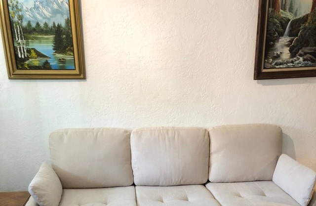 EAGLES NEST - A 2br - 1 Ba Guesthouse 20 minutes from Yosemite National Park. .