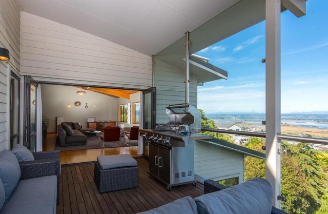 Eagles Nest Nelson - Nelson Holiday House