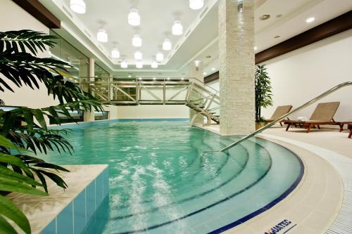 Earth & People Hotel & SPA - Free Parking & Swimming Pool