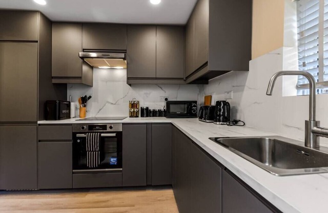 Earthly Comforts, 3 BD Escape - Sleeps 8!