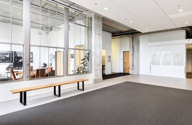 East Boston's Gem: Bright, Spacious 3BR Loft - Huge Windows & Pet-Friendly!