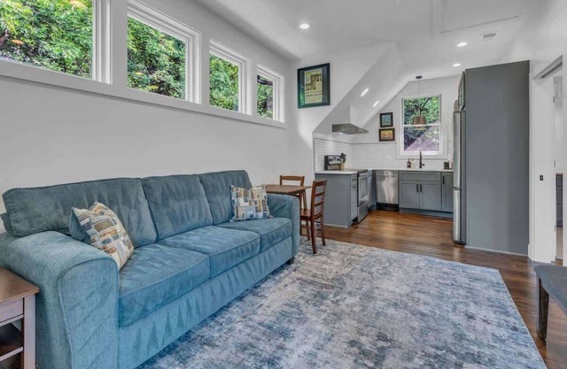 East Nashville Greenwood Treehouse Close to DT!