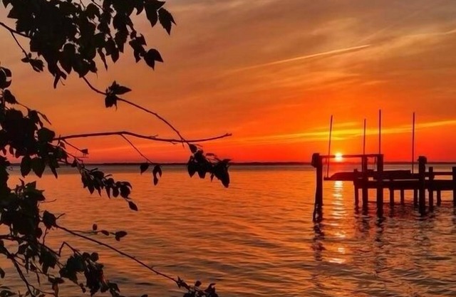 East of Edenton! Romantic sunset waterfront getaway on the Albemarle Sound!