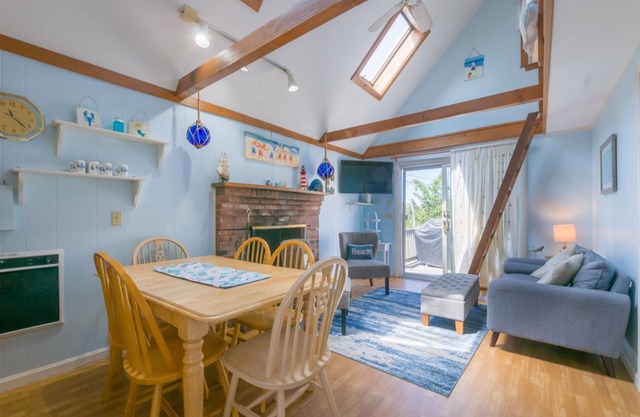 East Sandwich Escape—Deck, Beach & Summer Fun