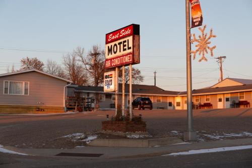 East Side Motel & Cabins