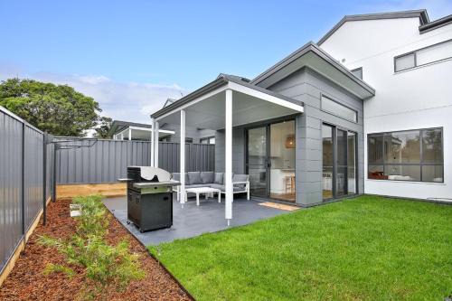 East Side Sands - Pet Friendly - 5 Mins Walk to Beach