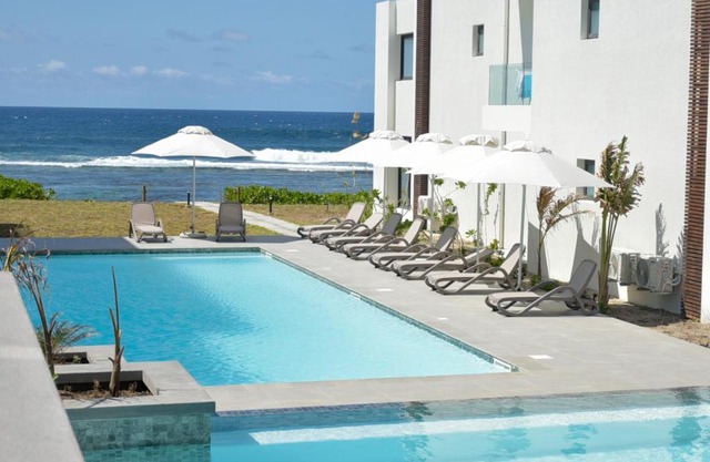 Eastern Blue - Sea View Luxury Apartment