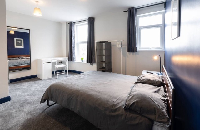 Easton 2 by StayStaycations