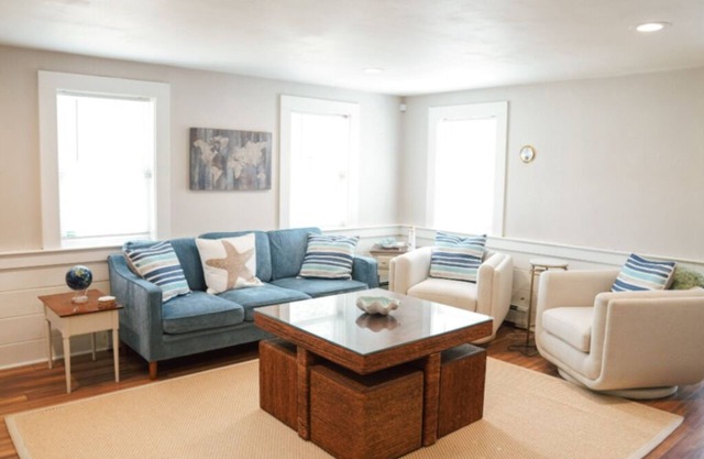 Eazy Breezy Beach Home