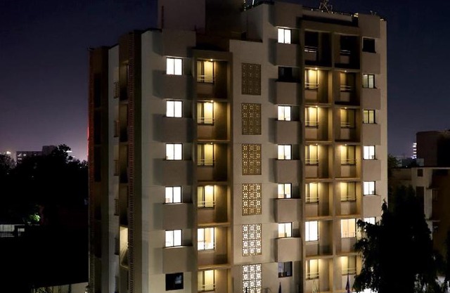 Ebony Residency