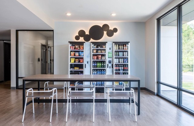 ECHO Suites Extended Stay by Wyndham Houston Pasadena Fwy Pl