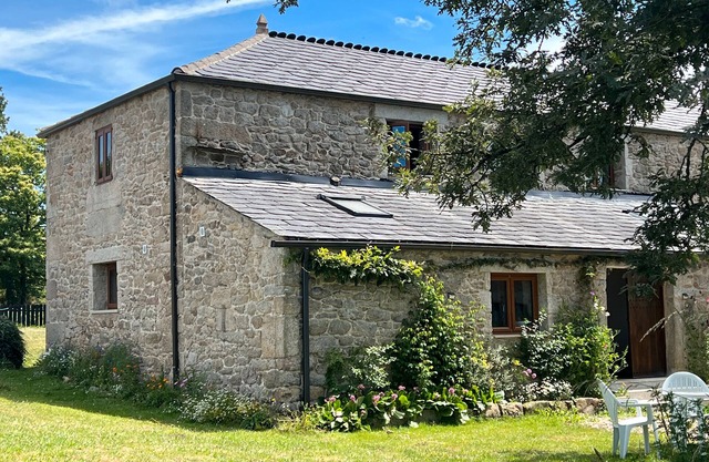 Eco-Friendly House in Nature 'The Land Of Eve' with Private Garden and Wi-Fi