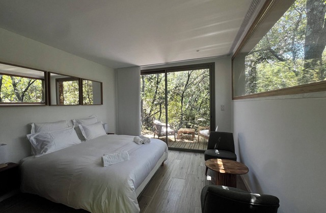 Ecolodge 2: Sparrowhawk