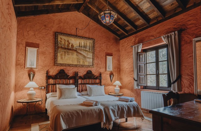 Ecological Hotel in a unique enclave in front of the famous Cueva del Gato