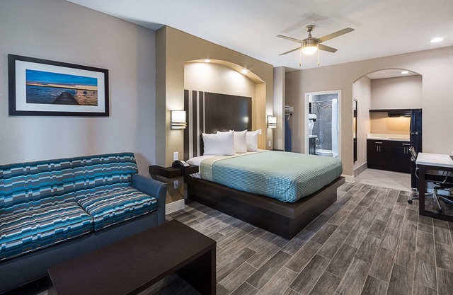 Econo Lodge Inn & Suites Houston NW - CY - Fair