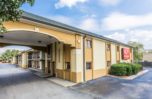 Econo Lodge Inn & Suites Matthews - Charlotte