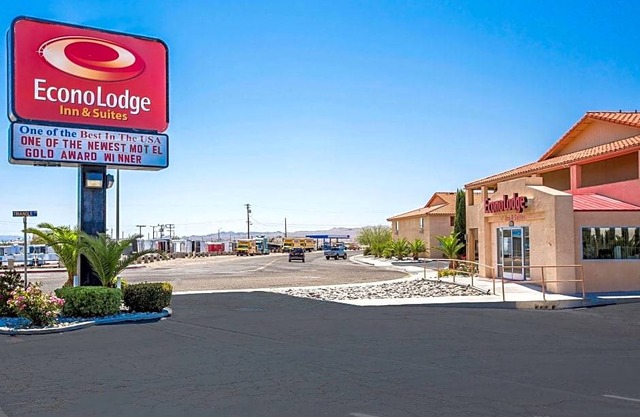 Econo Lodge Inn & Suites near China Lake Naval Station