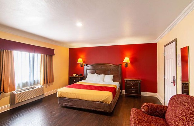 Econo Lodge Long Beach