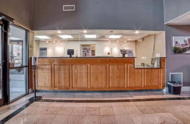 Econo Lodge Raleigh near Walnut Creek Amphitheatre