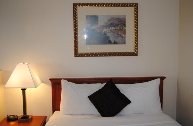 Economy Inn