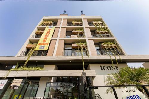 Ed. Ícone 1269 - Hugo Lange, Curitiba | Gonzaga Stays