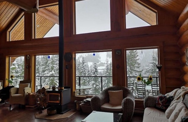 Edelweiss Local Escape - Sasquatch Mountain Resort