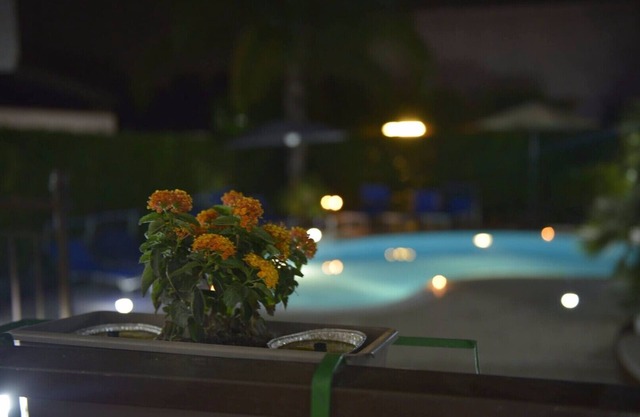 "Eden Holiday House Pompeii" Private Pool & Garden. Apartment 2