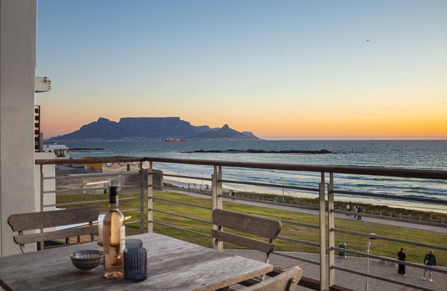 Eden on The Bay 250 - Two Bedroom Apartment, Sleeps 4