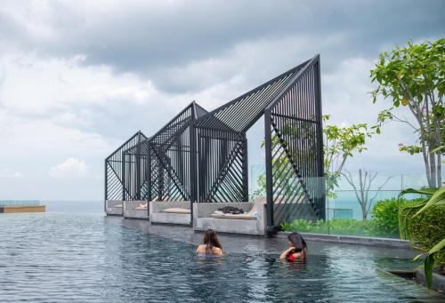 Edge Central Pattaya-Skyline Retreat