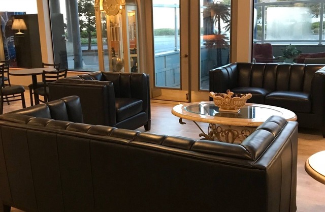 Edgewater Inn and Suites, an Ascend Collection Hotel