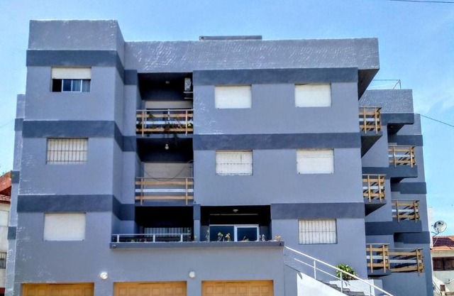 Edificio Familiar Mar Veo