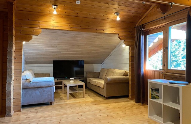 Eifel Cottage Family 9