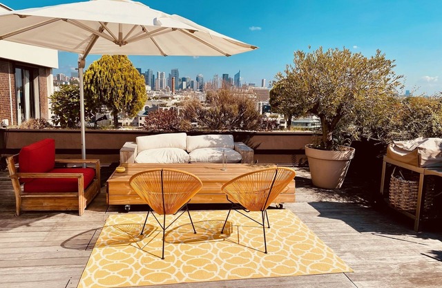 Eiffel Tour Luxury Penthouse VUE With AC