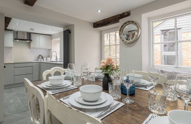 Eilmers Cottage Lovely 4BD in Malmesbury