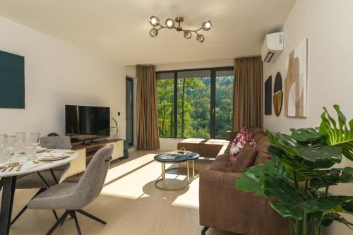 Einik Luxury Apartments