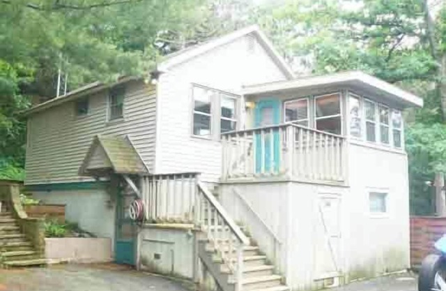 Eischen Cottage 1 on Lake Delton
