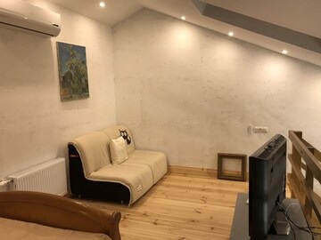 Ekaterininskaya-Bunina Sunny apartment