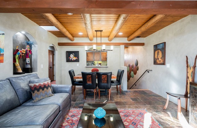 El Corazon - Walking Distance to the Plaza
