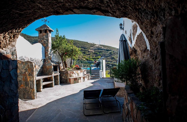 El Mimo rural cave house