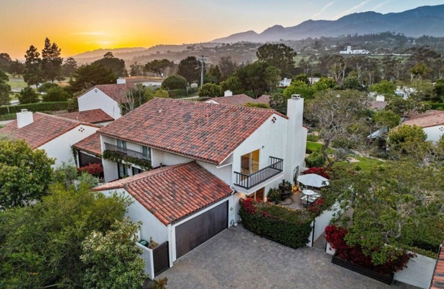 El Montecito Verde, Walk to Beach and Shops!